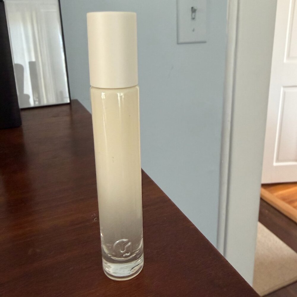 New without box Glossier You Doux